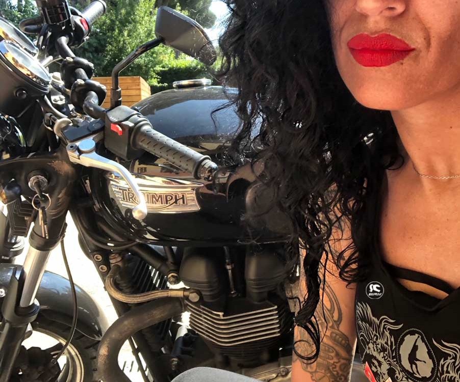 sinka_ragazze_in_moto