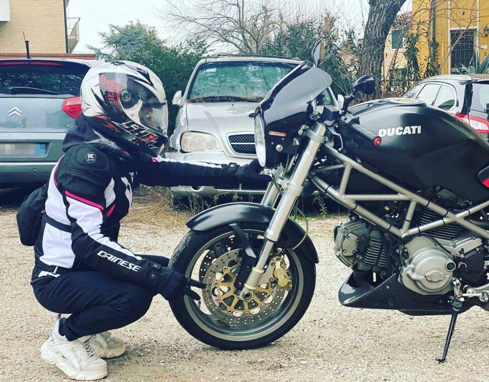 cristina_ragazze_in_moto