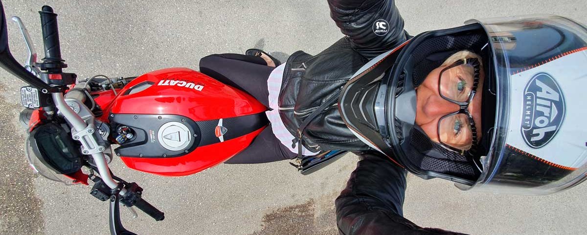 loredana_ragazze_in_moto