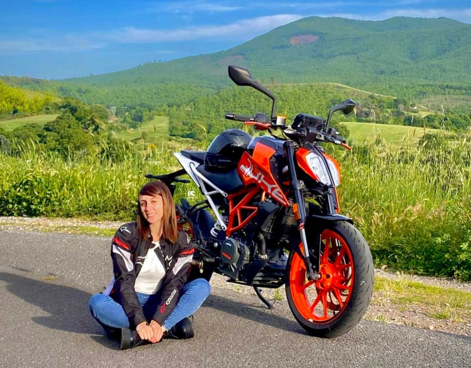 sara_ragazze_in_moto