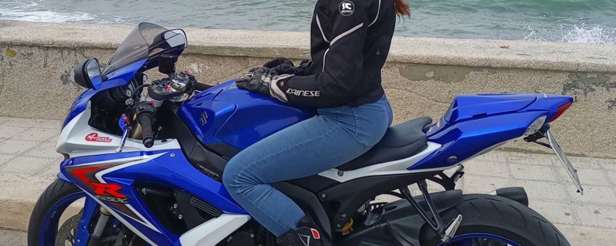 cinzia_ragazze_in_moto