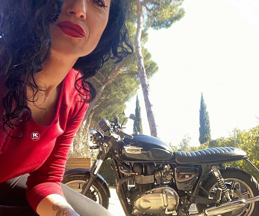 sinka_ragazze_in_moto