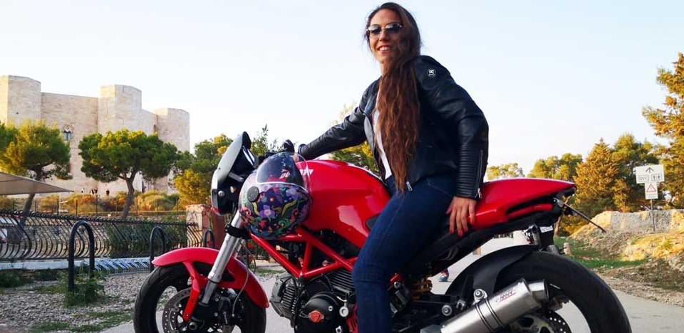 Ivana-ragazze-in_moto