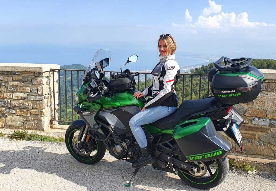 lucia_ragazze_in_moto