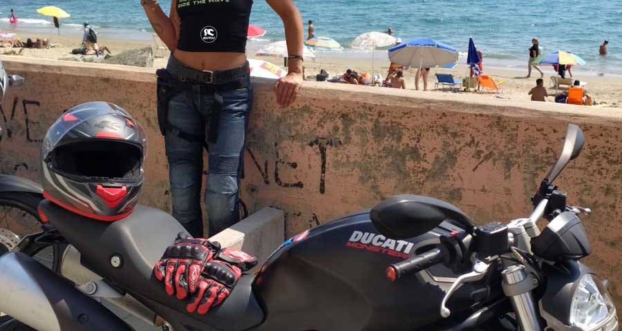 sonia-ragazze-in-moto