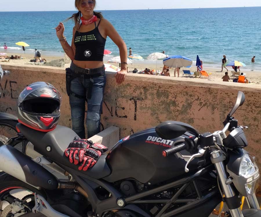 sonia-ragazze-in-moto