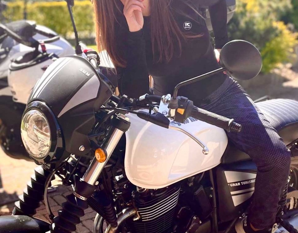 tania_ragazze_in_moto