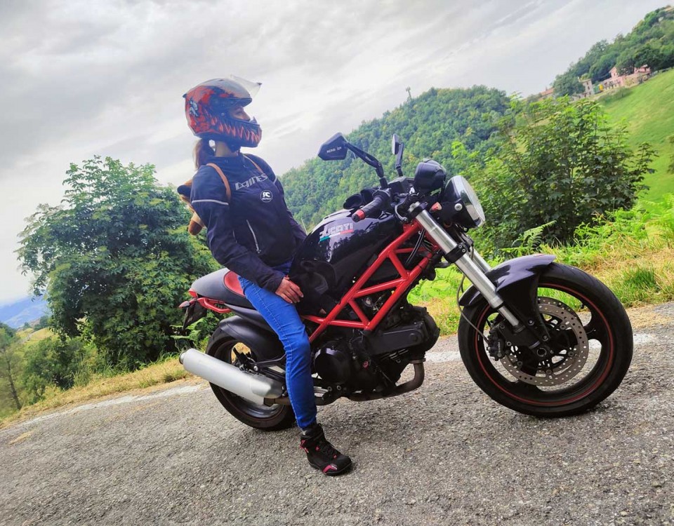 andrea_ragazze_in_moto