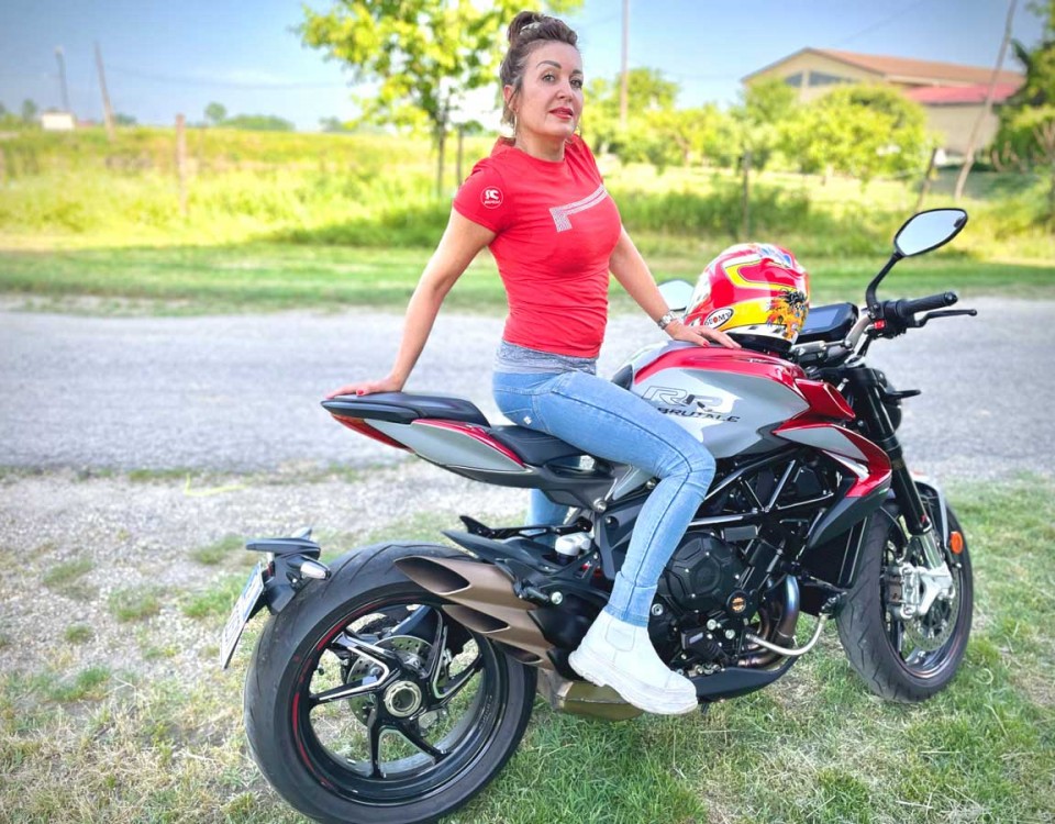 tania_ragazze_in_moto