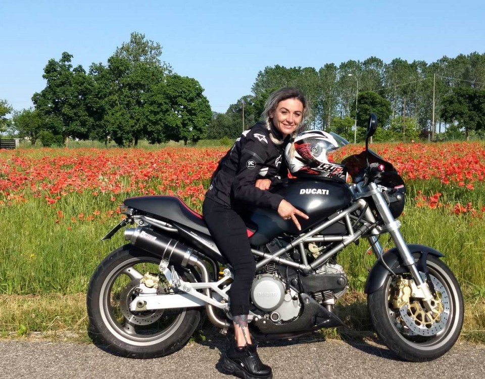 cristina_ragazze_in_moto