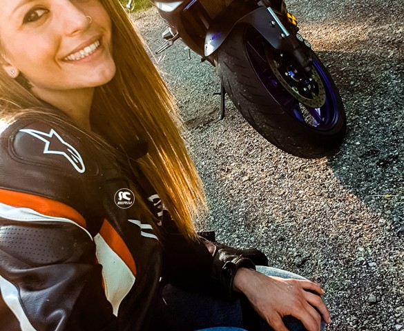 jessica_ragazze_in_moto