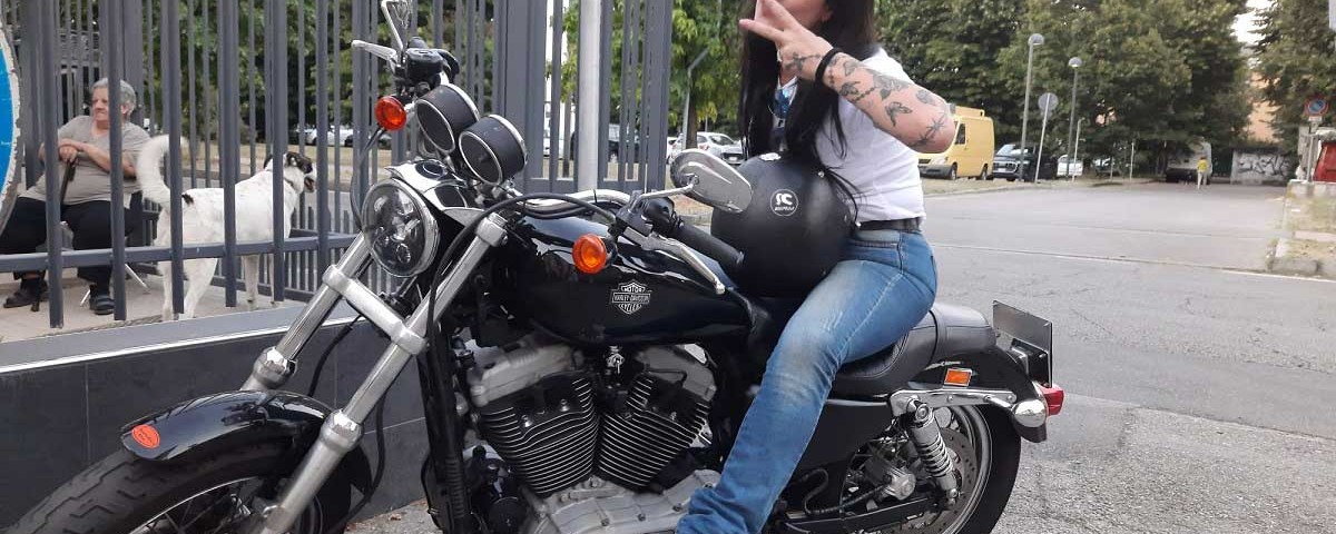 lisa_ragazze_in_moto