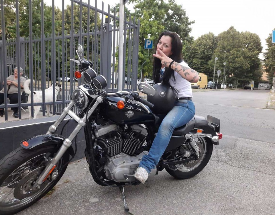 lisa_ragazze_in_moto