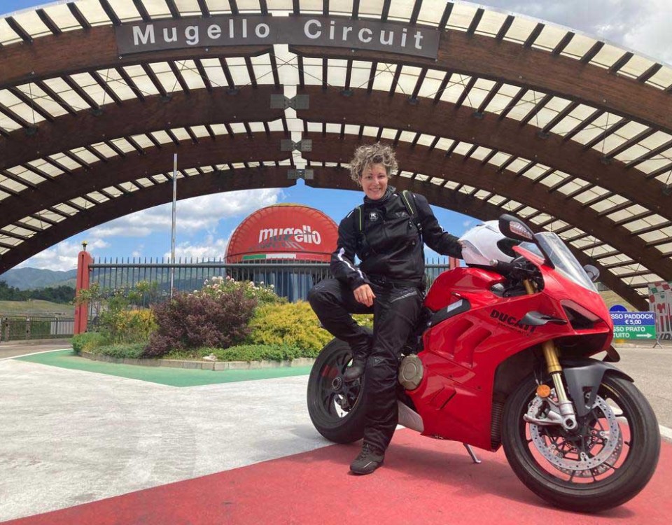 manuela_ragazze_in_moto