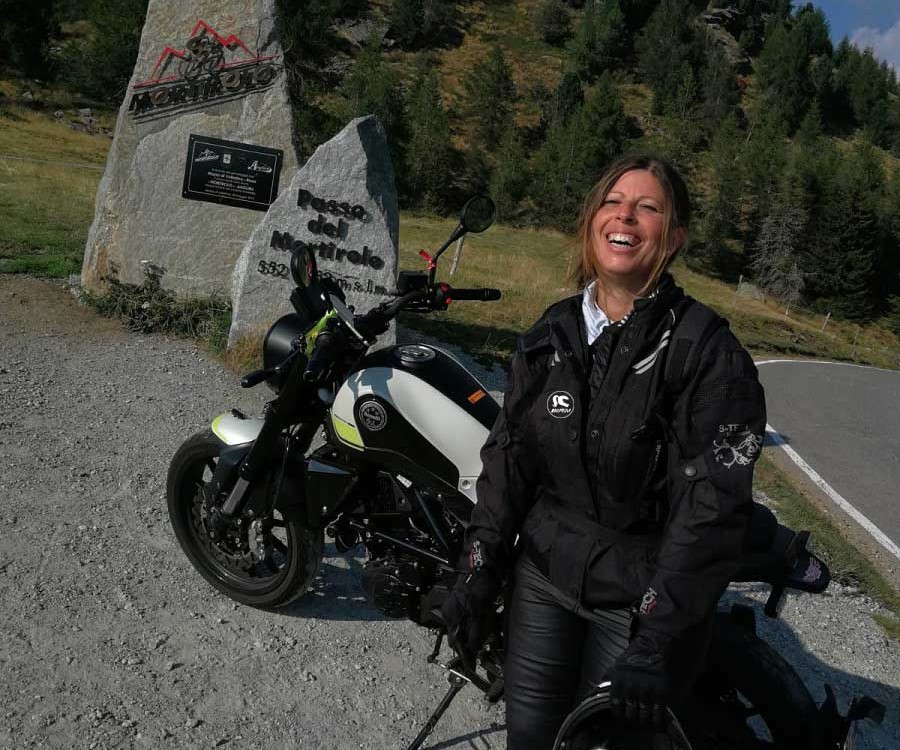 cecilia_ragazze_in_moto