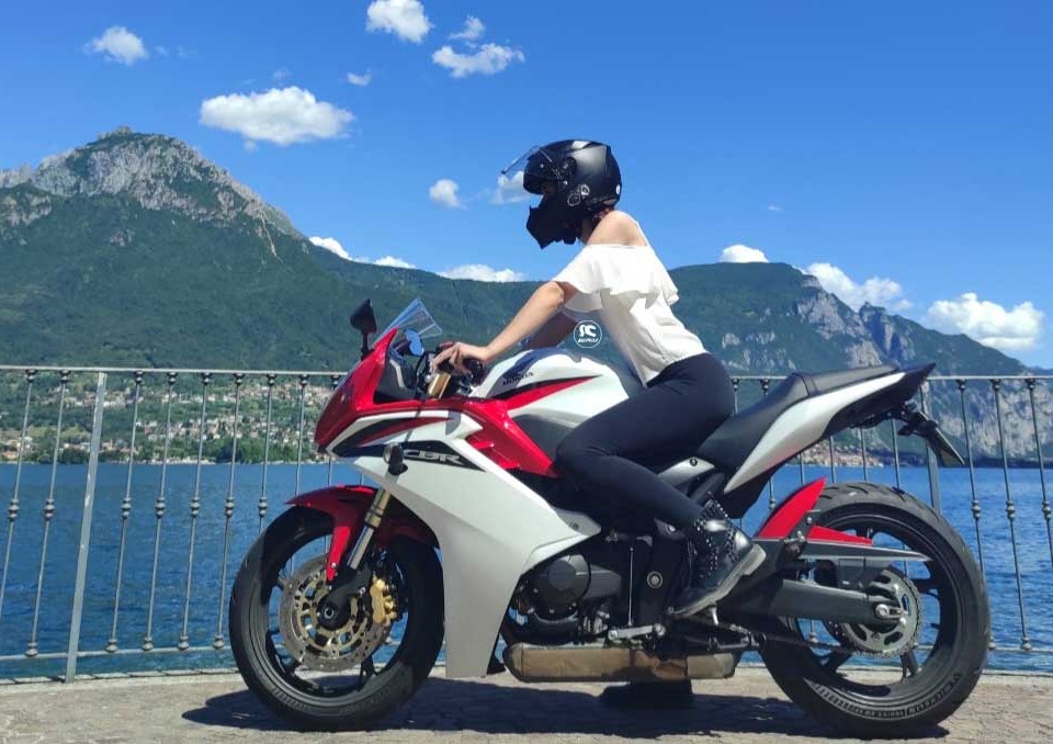 michela_ragazze_in_moto
