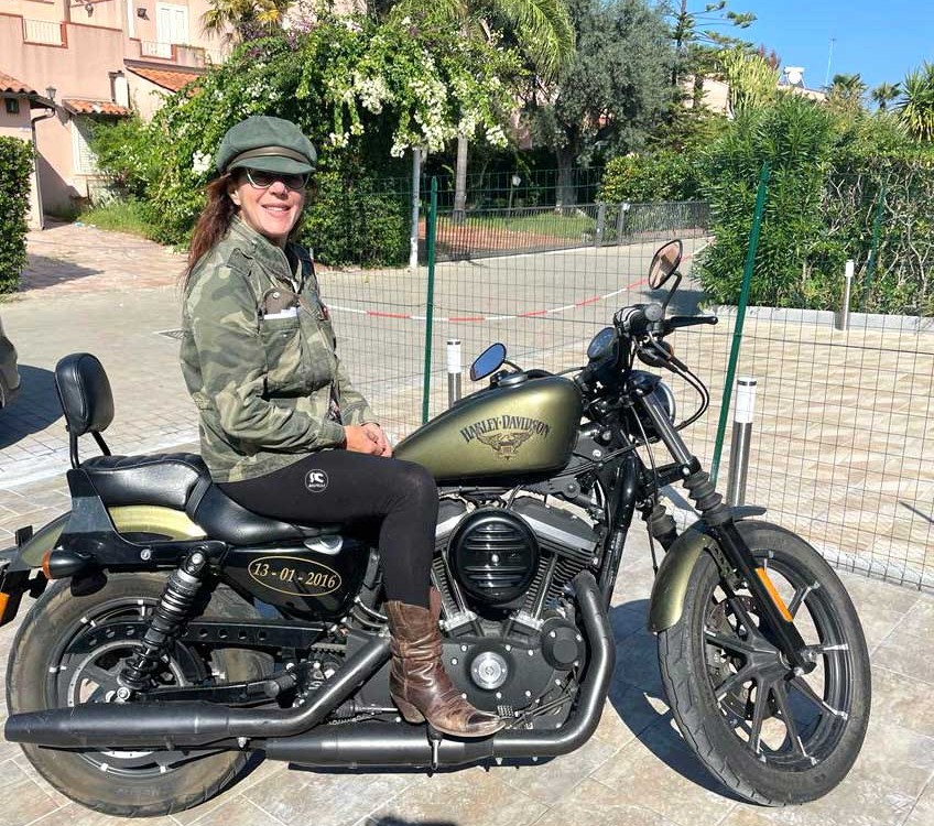 Paola_ragazze_in_moto