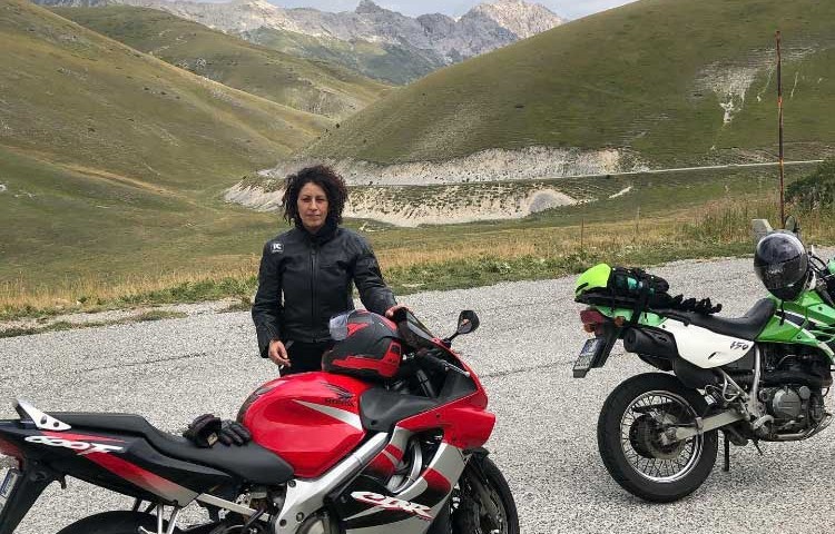 elena_ragazze_in_moto