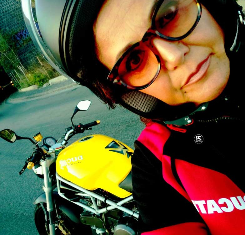 rita_ragazze-in_moto