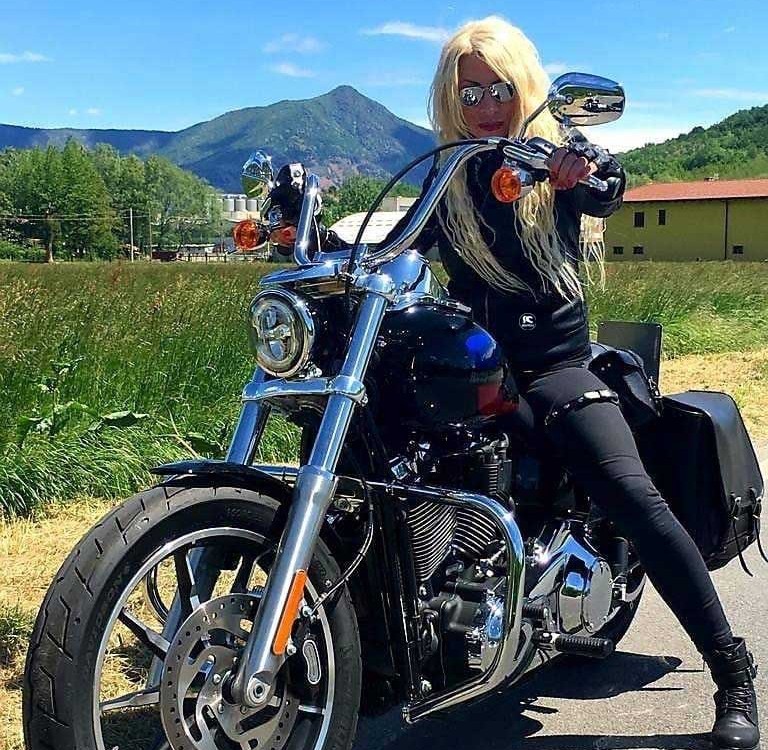 denise_ragazze_in_moto