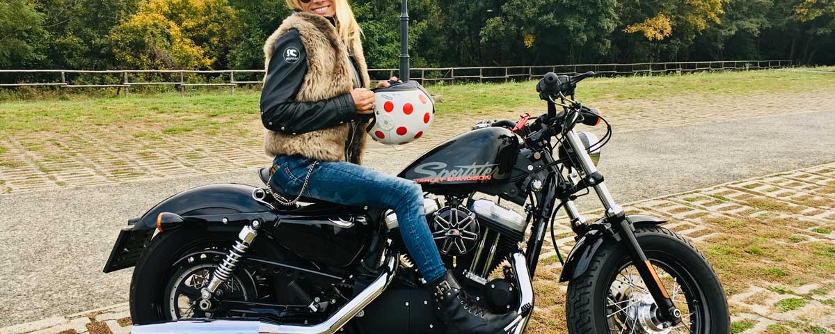 monika_ragazze_in_moto