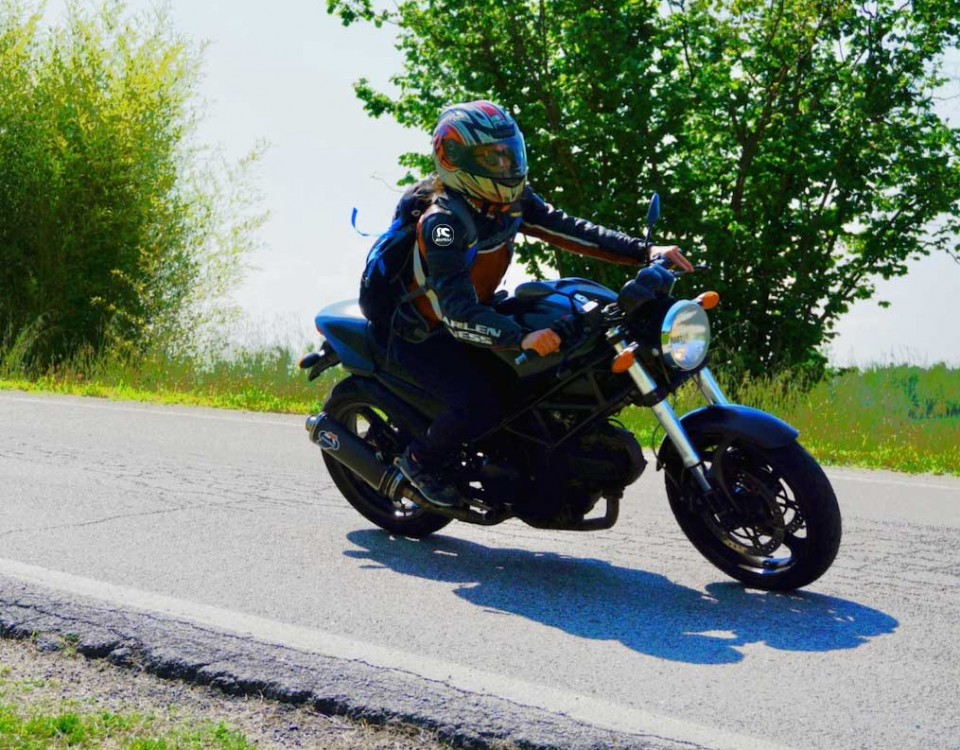 marcella_ragazze_in_moto