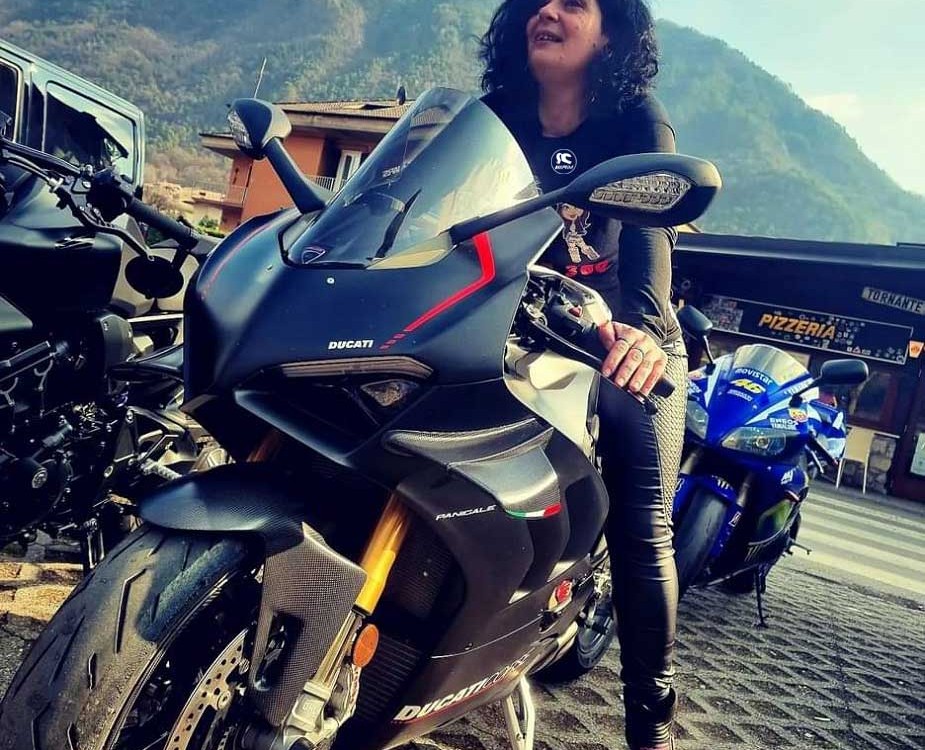 marcy_ragazze_in_moto