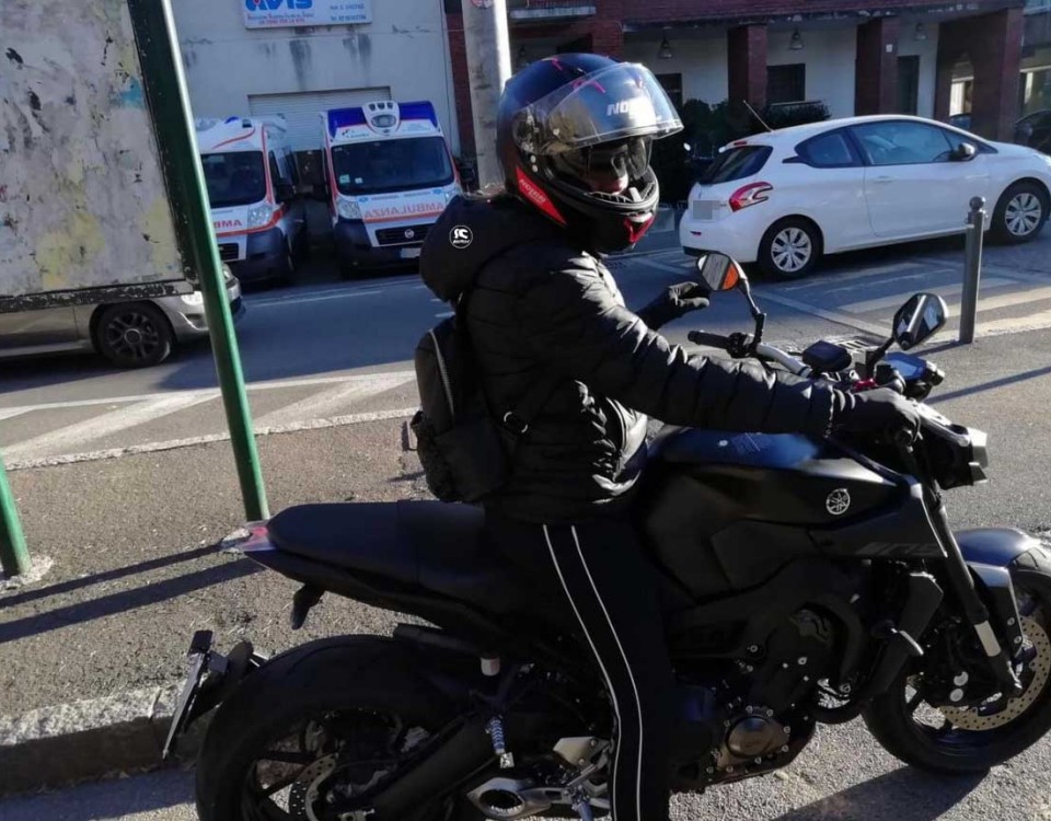 laura_ragazze-in_moto