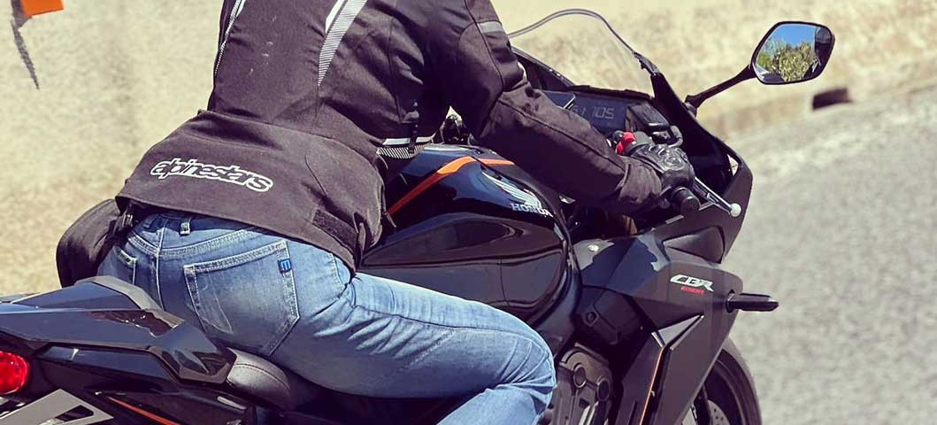 laura_ragazze_in_moto