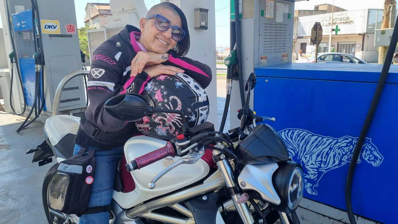cinzia_ragazze_in_moto
