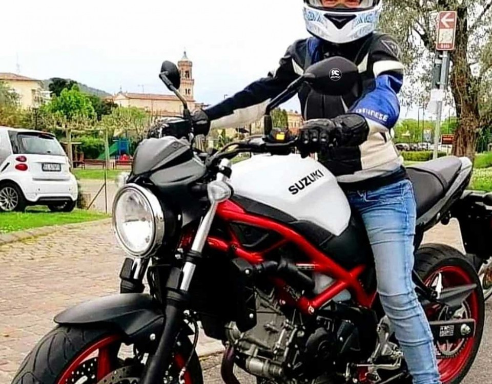 cristina_ragazze_in_moto