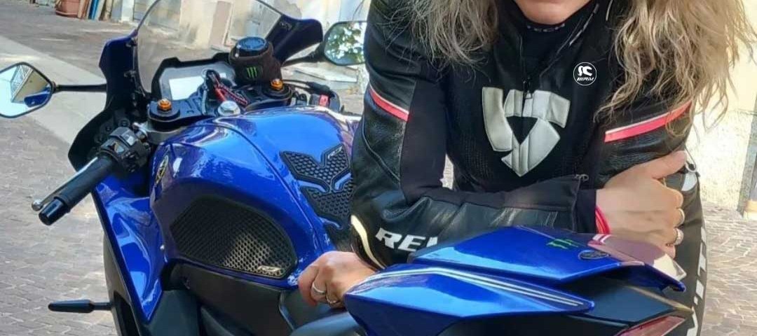 sara_ragazze_in-moto