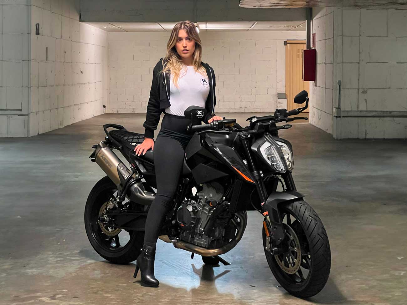 giulia_ragazze_in_moto