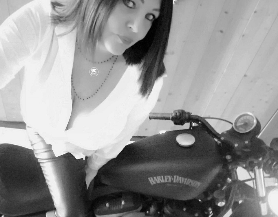 elena_ragazze_in_moto