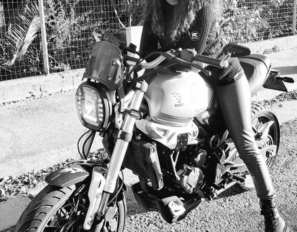 martina_ragazze_in_moto