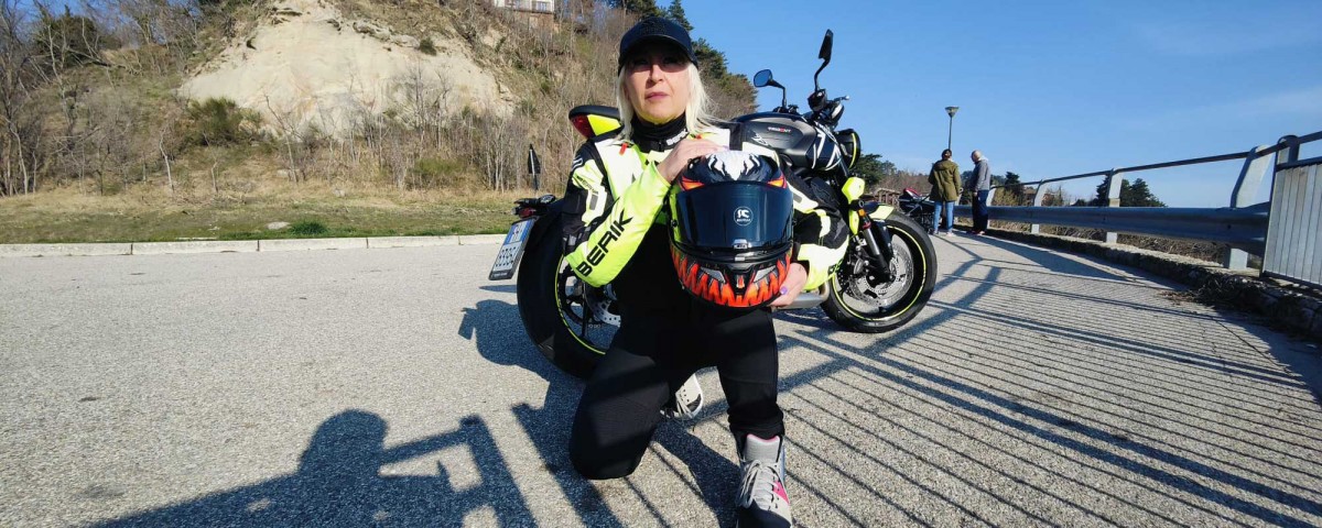 anna_ragazze_in_moto