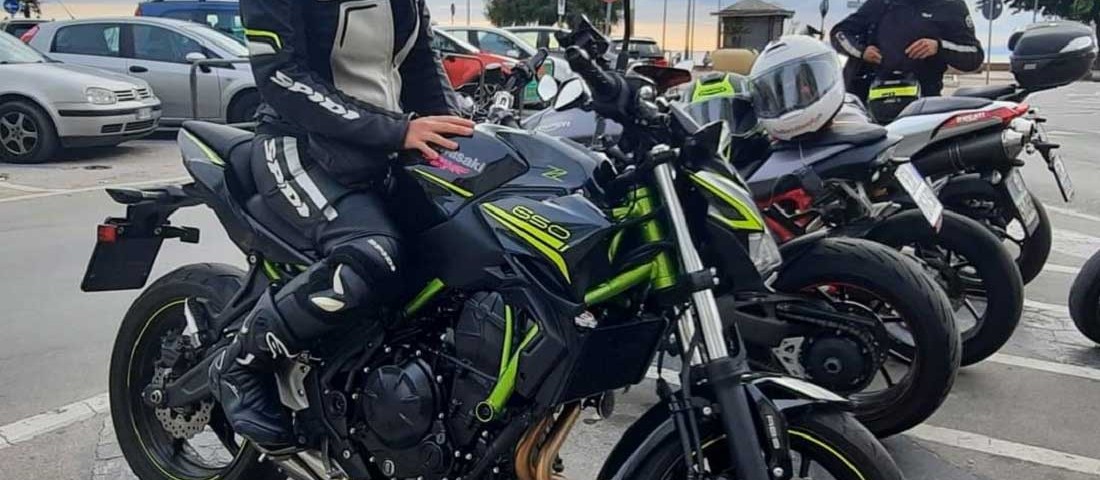 elena_ragazze_in_moto