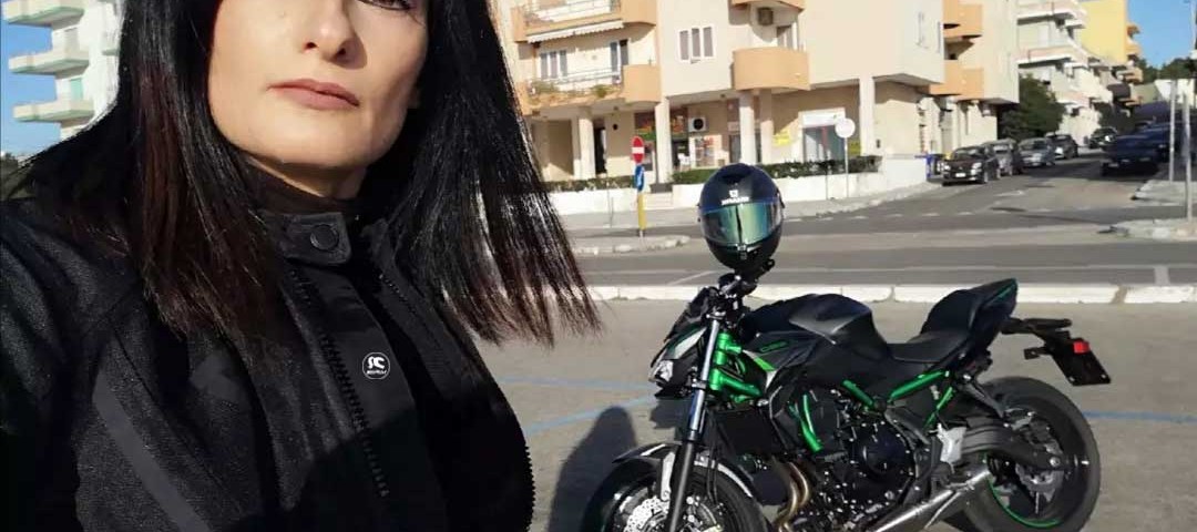 manuela_ragazze-in_moto