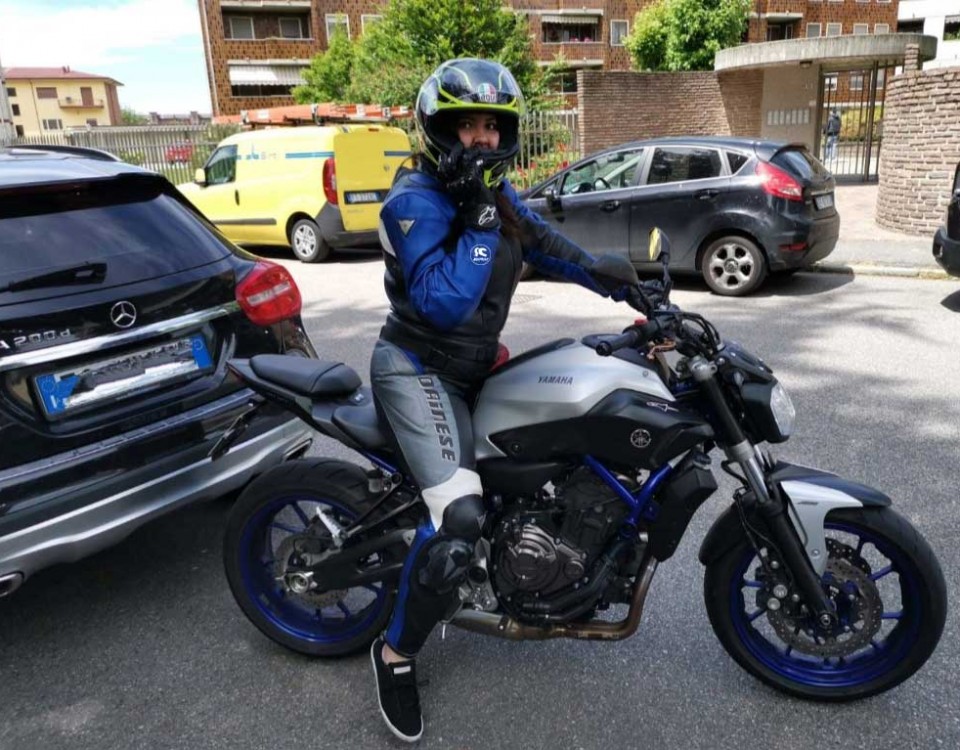 roberta_ragazze-in-moto