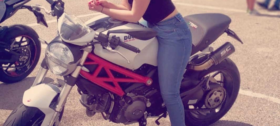 veronica_ragazze_in_moto