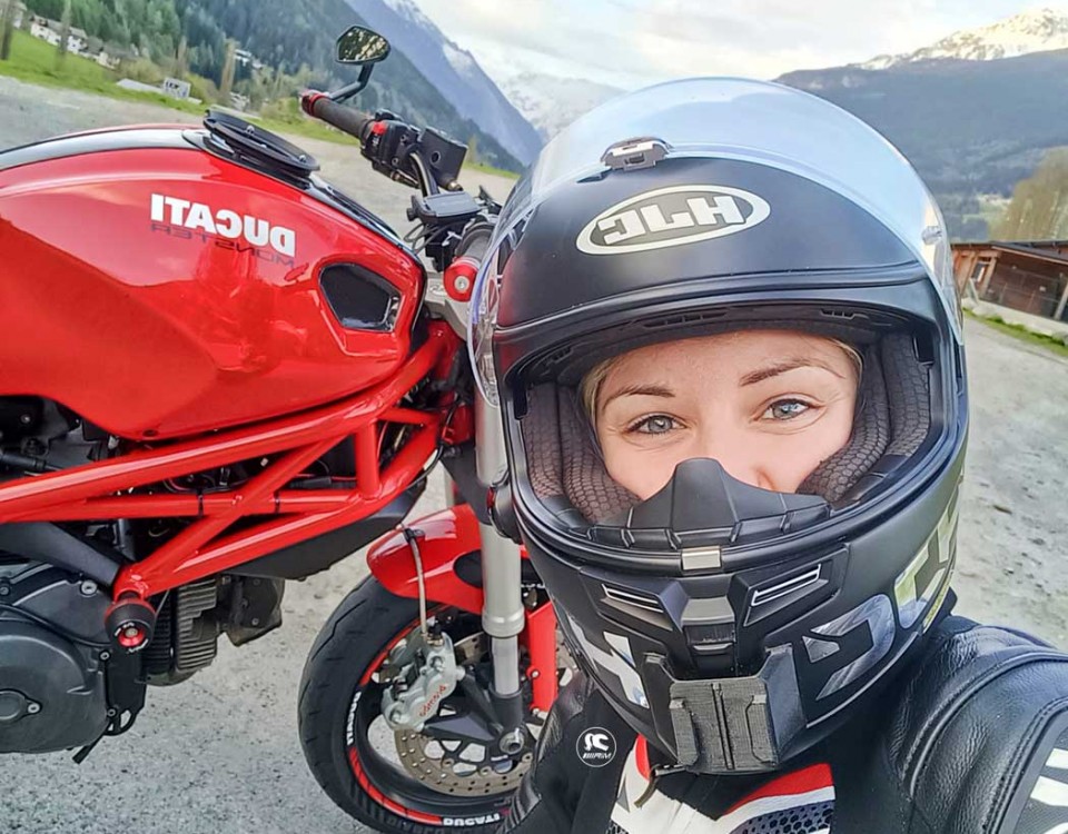 martina_ragazze_in_moto