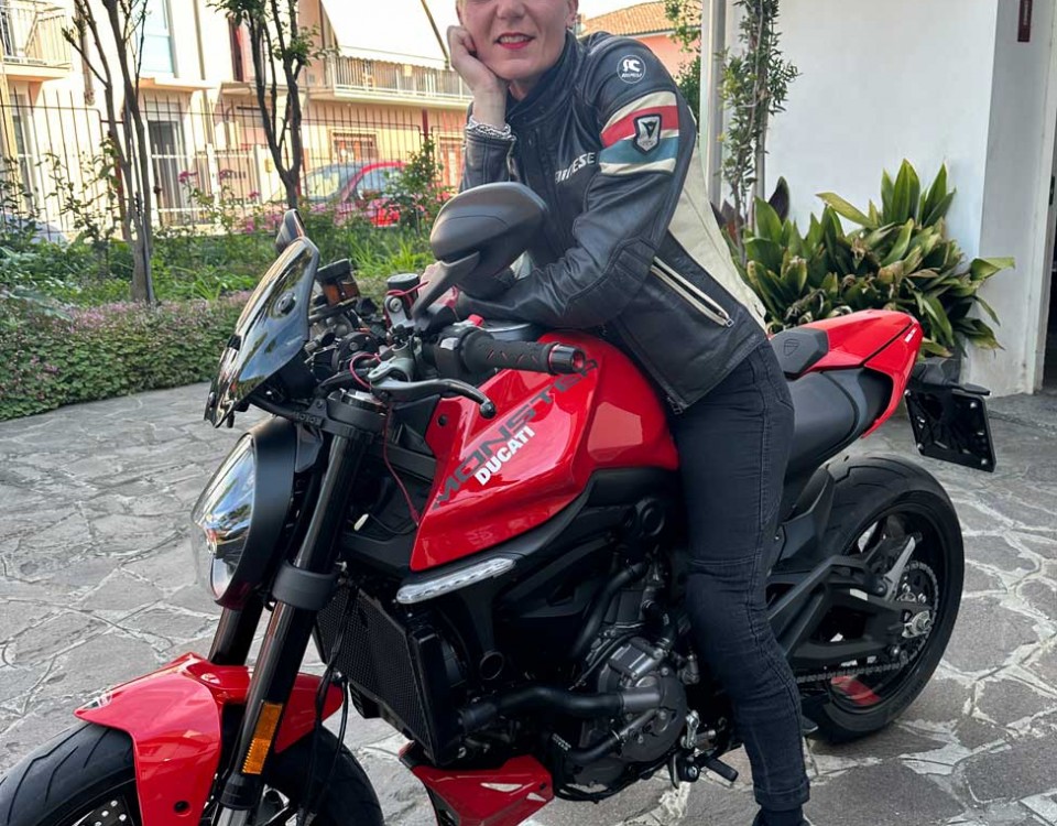 silvia_ragazze_in-moto