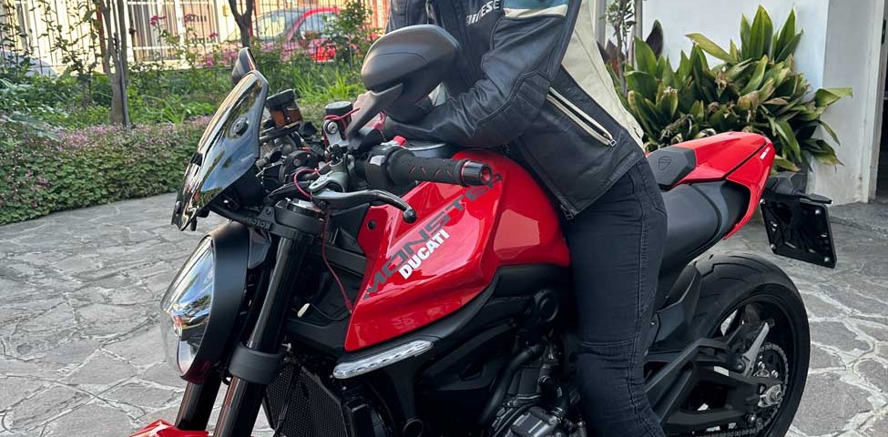 silvia_ragazze_in-moto