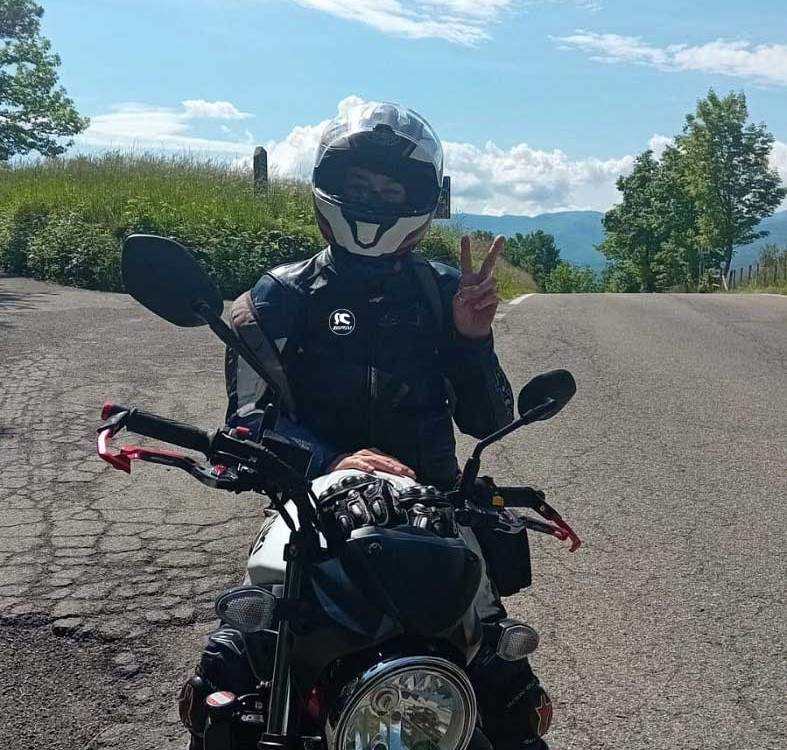 cristina_ragazze_in_moto