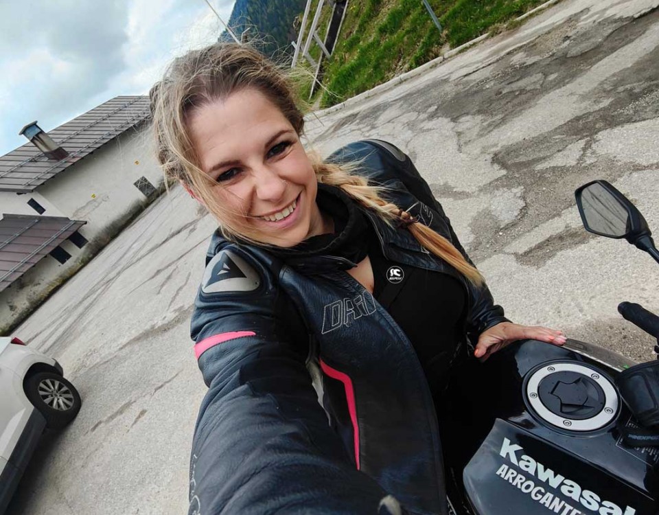 linda_ragazze_in_moto