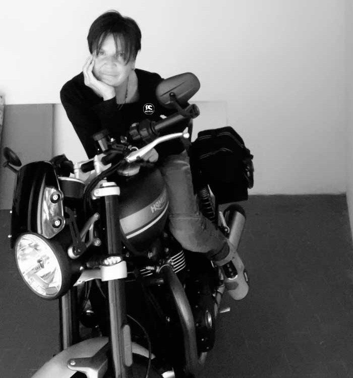 paola_ragazze_in_moto