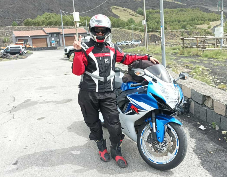 caterina_ragazze_in-moto