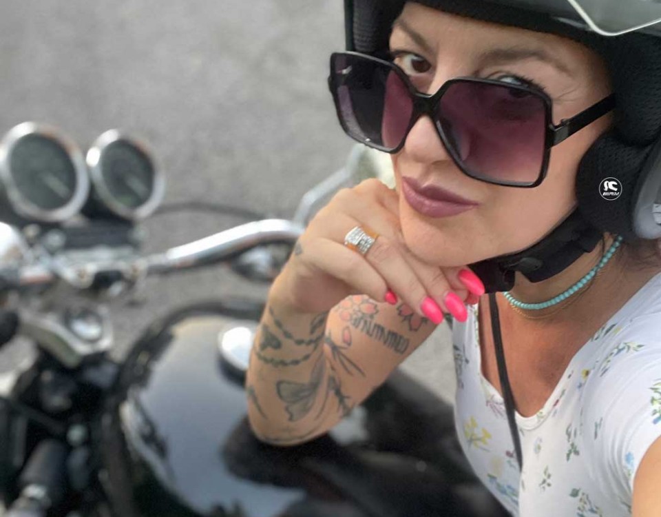lisa_ragazze_in_moto