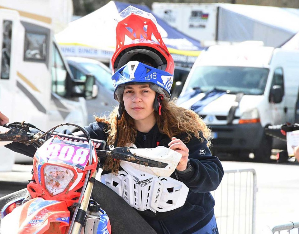 sara_ragazze_in_moto