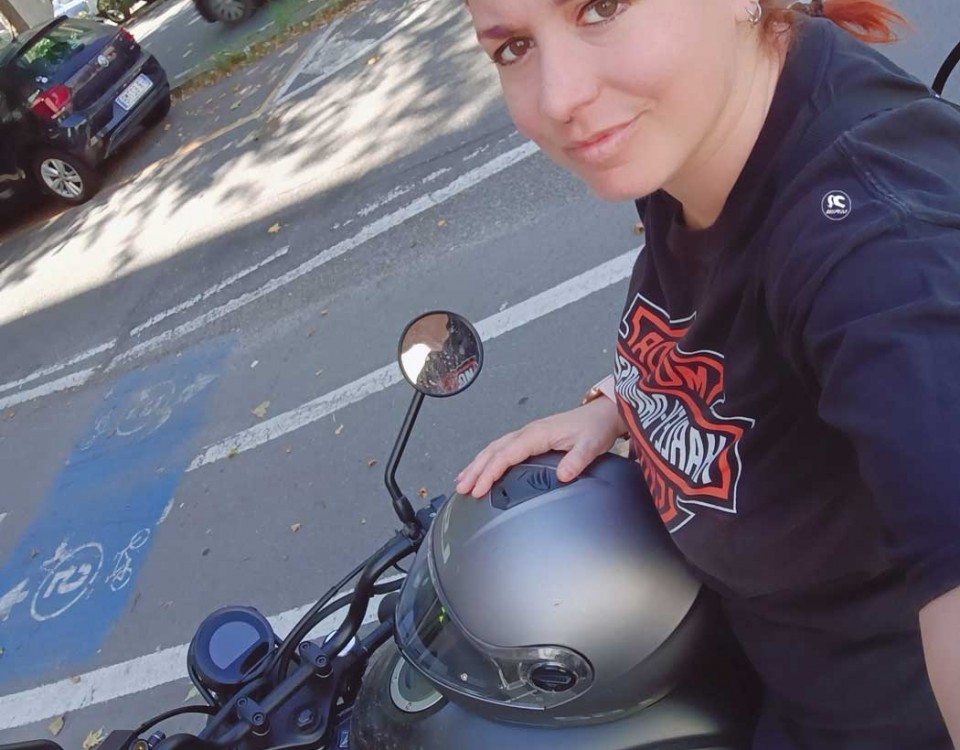 eleonora_ragazze_in_moto